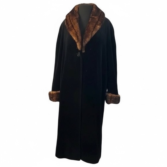 New Olympia Faux Fur Long Coat with Golden‎ Faux Lynx, Size Large - Picture 2 of 15